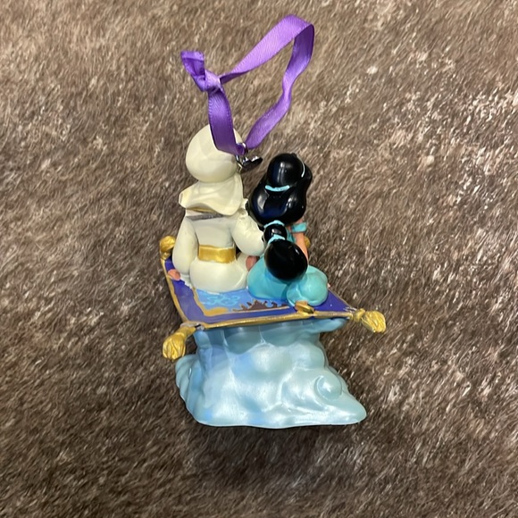 Disney 2015 Sketchbook Christmas Singing Ornament Aladdin Jasmine Magic Carpet - Picture 5 of 6